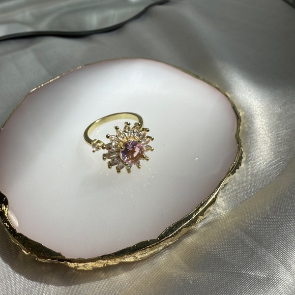 NEW Adjustable speener Gold and Pink Floral Ring - Picture 5 of 10